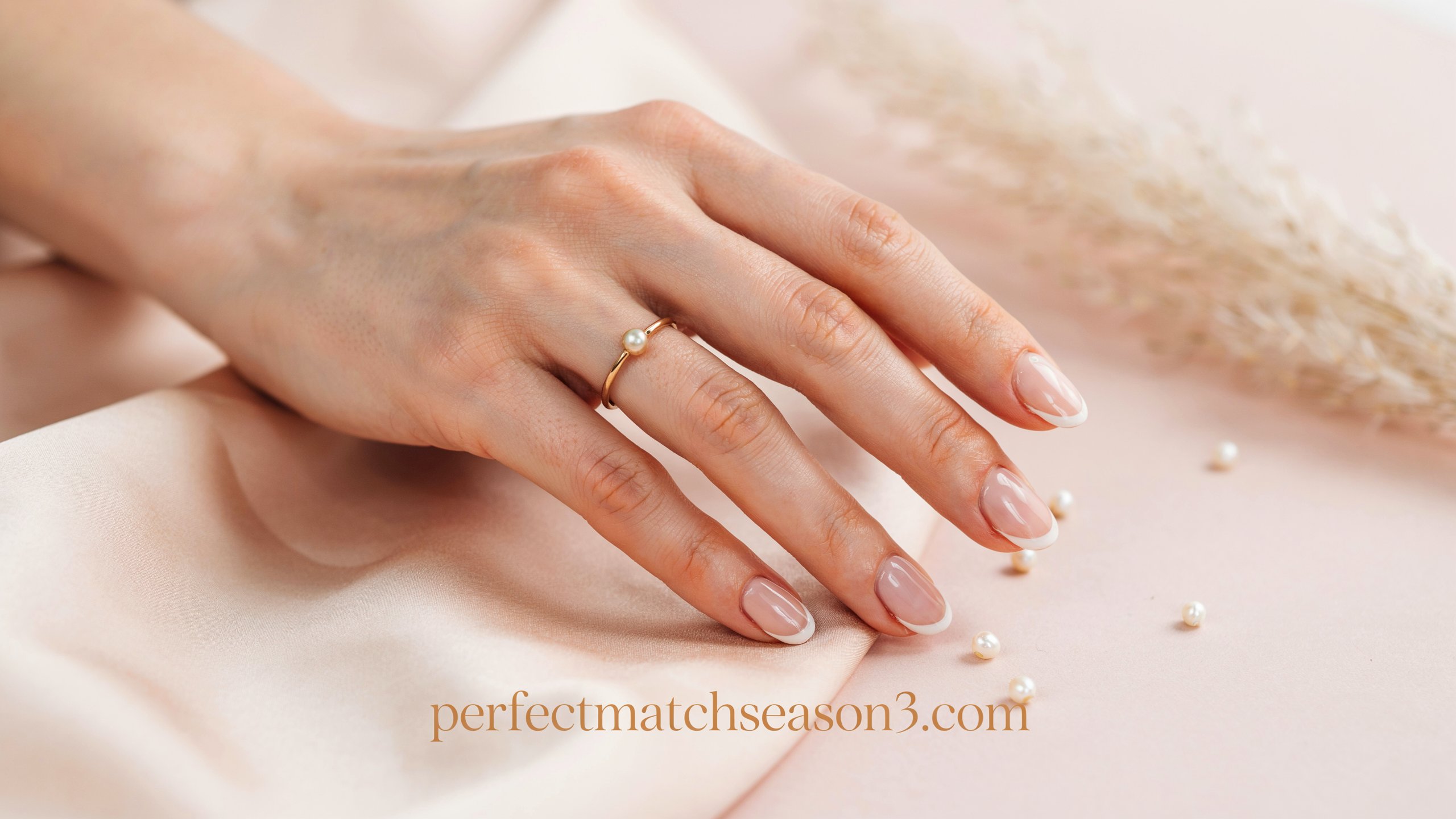 White French Tip Nails